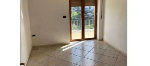 5 rooms Apartment in San Giorgio a Cremano, Italy No. 268063 13