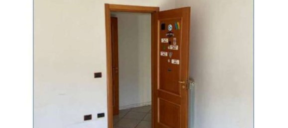 5 rooms Apartment in San Giorgio a Cremano, Italy No. 268063 10
