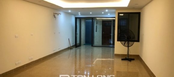 Casa en Tay Ho, Vietnam 720 m² No. 1526 4