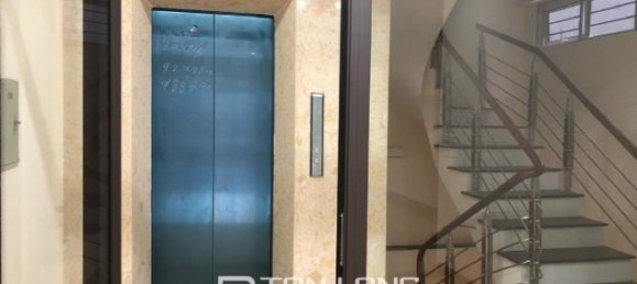 Casa en Tay Ho, Vietnam 720 m² No. 1526 2