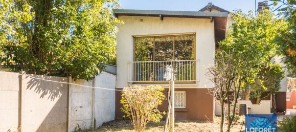 3 bedrooms House in Les Pavillons-sous-Bois, France No. 165634 2