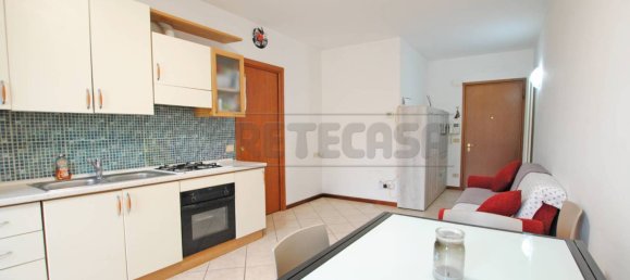 2 bedrooms Apartment in Castelgomberto, Italy No. 227938 4