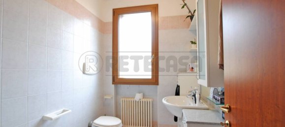2 bedrooms Apartment in Castelgomberto, Italy No. 227938 16