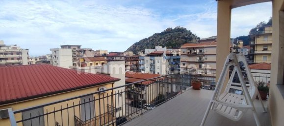 Квартира с 3 спальнями в Капо д’Орландо, Италия № 150885 2