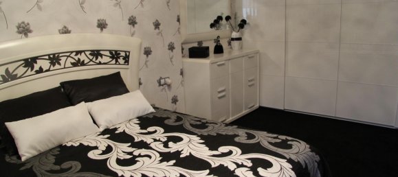 2 Schlafzimmer Haus in Golf Bahia, Spain, Nr. 88192 9