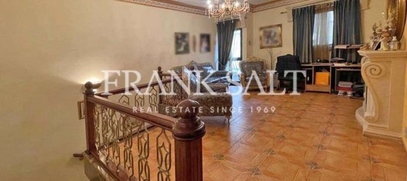 4 Schlafzimmer Maisonette-Wohnung in Zebbug, Malta, Nr. 10797 4