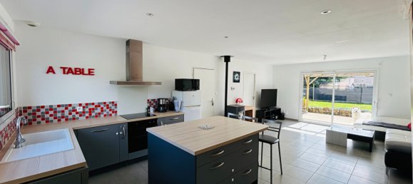 3 bedrooms House in Donges, France No. 280398 3