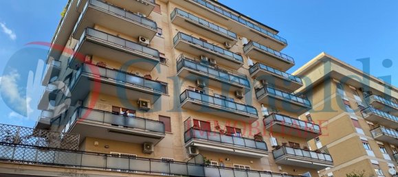 3 rooms Apartment in Rome, Italy No. 136071 4