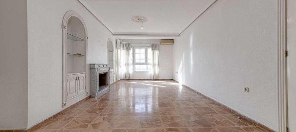 5 bedrooms Apartment in Torrevieja, Spain No. 100626 4