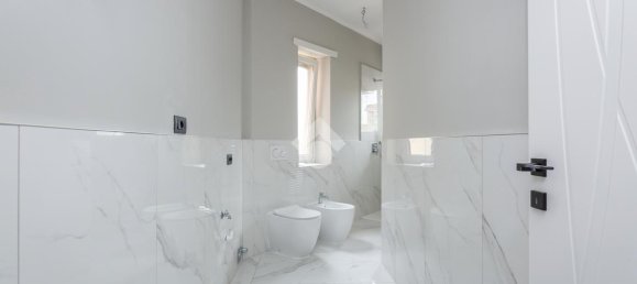 3 rooms Apartment in Turin, Italy No. 32287 17