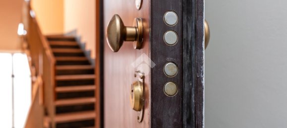 3 rooms Apartment in Turin, Italy No. 32287 22