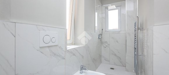 3 rooms Apartment in Turin, Italy No. 32287 18