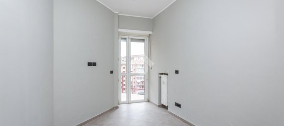 3 rooms Apartment in Turin, Italy No. 32287 15