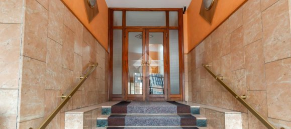 3 rooms Apartment in Turin, Italy No. 32287 21