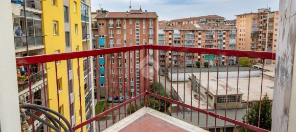 3 rooms Apartment in Turin, Italy No. 32287 16
