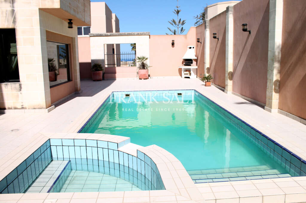 4 Schlafzimmer Villa in Swieqi, Malta, Nr. 8840