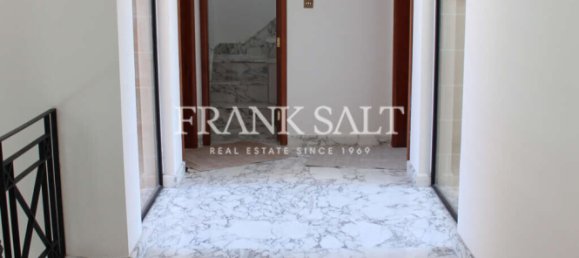 4 Schlafzimmer Villa in Swieqi, Malta, Nr. 8840 9