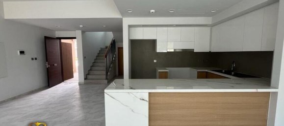 Таунхаус с 3 спальнями в Dubai Land, ОАЭ № 30012 4