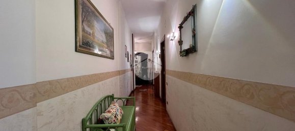 3 Schlafzimmer Wohnung in Naples, Italy, Nr. 316226 12
