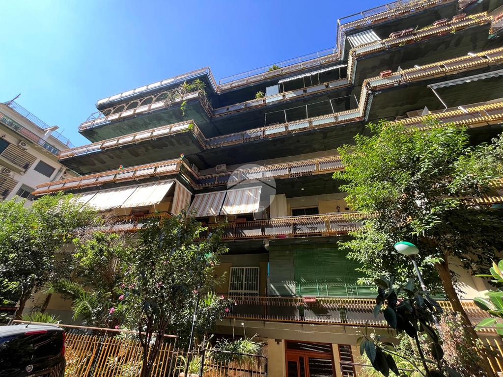 3 Schlafzimmer Wohnung in Naples, Italy, Nr. 316226