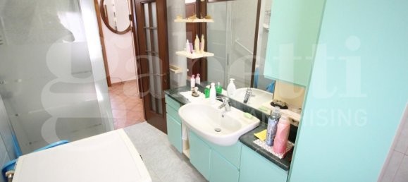 Квартира с 3 комнатами в Чинизелло Бальсамо, Италия № 123936 15