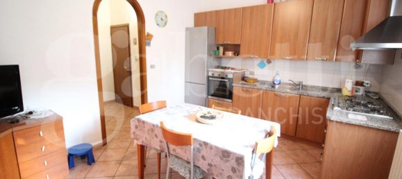 Квартира с 3 комнатами в Чинизелло Бальсамо, Италия № 123936 12