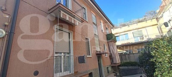 Квартира с 3 комнатами в Чинизелло Бальсамо, Италия № 123936 2