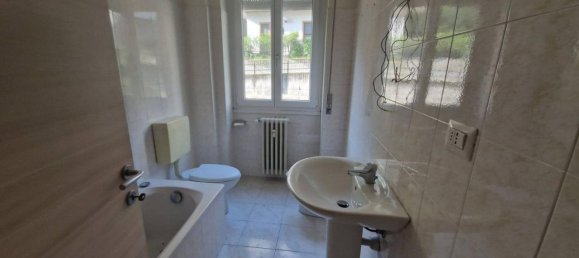 5 rooms Apartment in Sondrio, Italy No. 167776 5