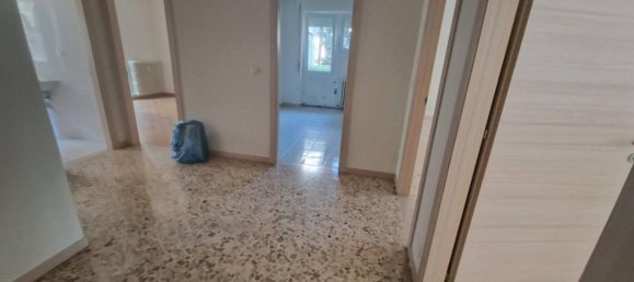 5 rooms Apartment in Sondrio, Italy No. 167776 9
