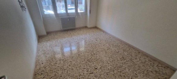5 rooms Apartment in Sondrio, Italy No. 167776 11