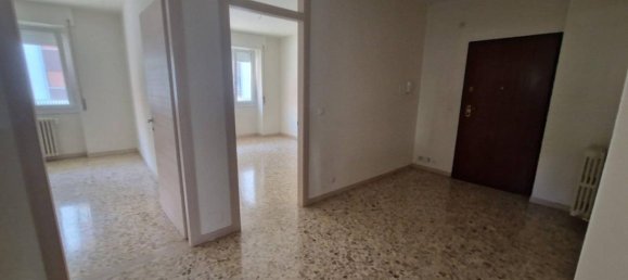 5 rooms Apartment in Sondrio, Italy No. 167776 7