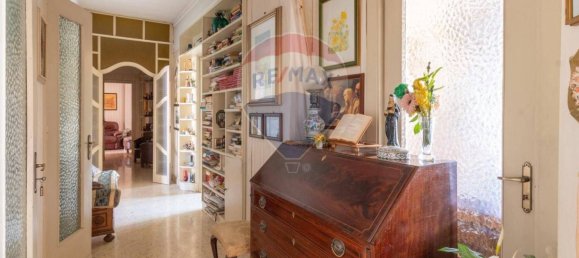 3 Schlafzimmer Wohnung in Palermo, Italy, Nr. 291411 8