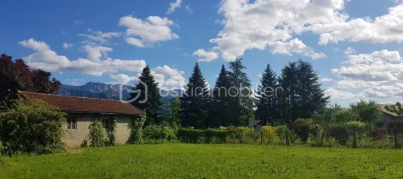 500m² Land in Saint-Jean-de-Moirans, France No. 83033 2