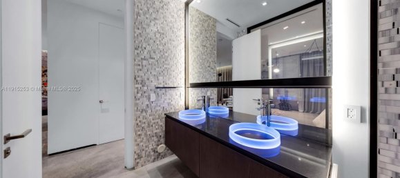 3 Schlafzimmer Gewerbliche Immobilien in Miami, USA, Nr. 615331 13
