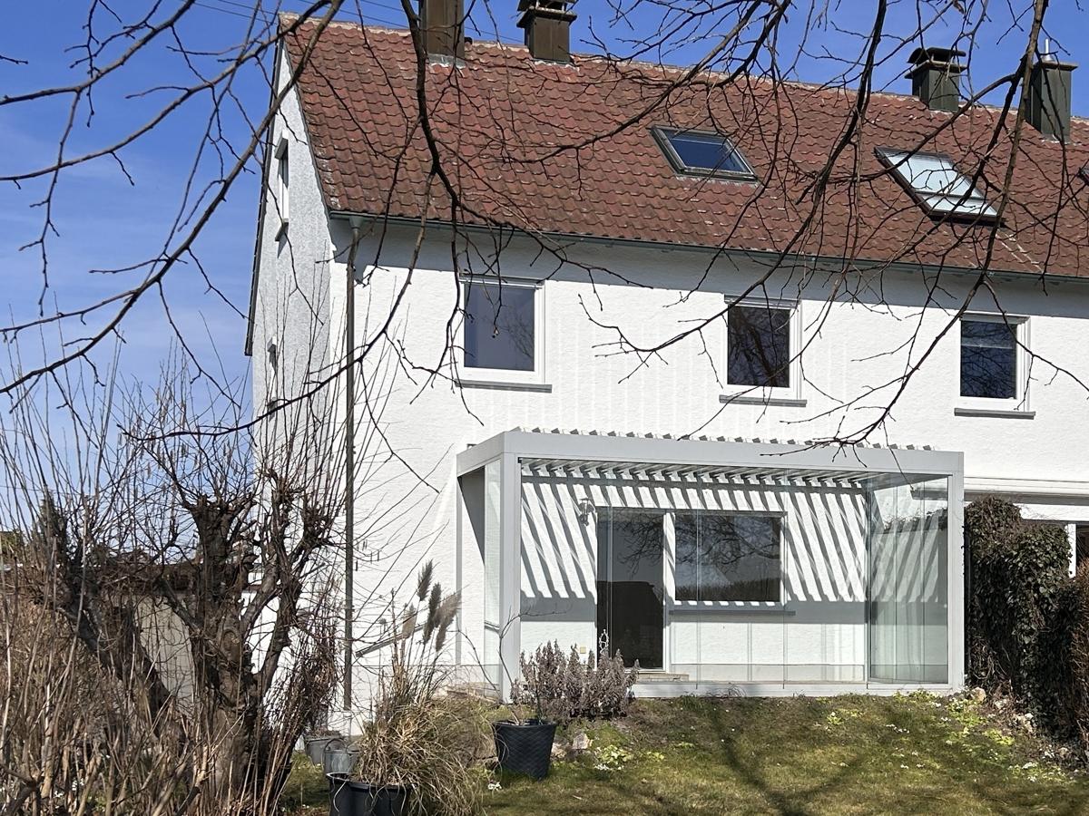 Adosado de 4 dormitorios en Neu-Ulm, Germany No. 99686