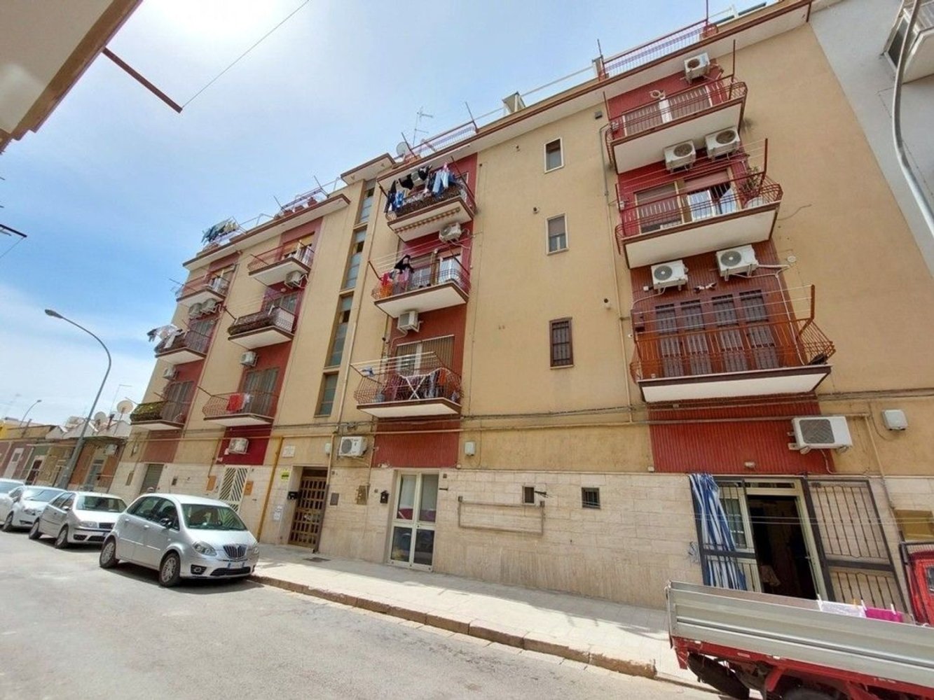 Apartamento de 3 habitaciónes en Foggia, Italy No. 265700