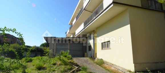 3 rooms Commercial property in San Benedetto del Tronto, Italy No. 202188 11