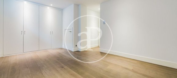 5 غرف نوم تاون هاوس في Madrid, Spain رقم 28821 10