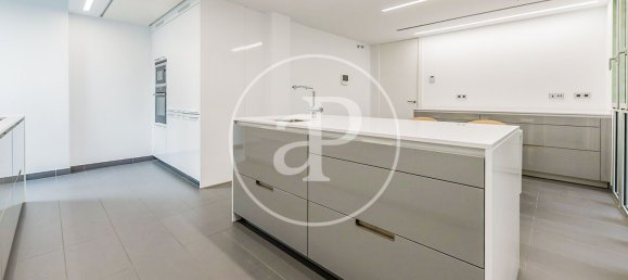 5 غرف نوم تاون هاوس في Madrid, Spain رقم 28821 36