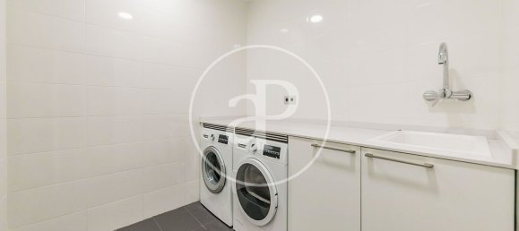 5 غرف نوم تاون هاوس في Madrid, Spain رقم 28821 39