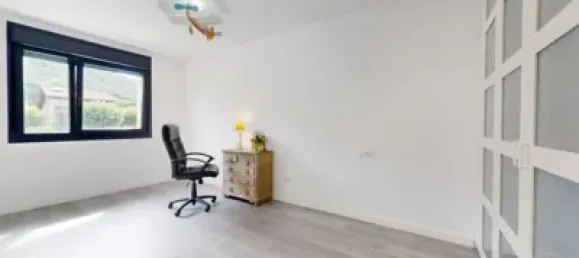 4 bedrooms House in Chartered Community of Navarre, Spain No. 144883 8