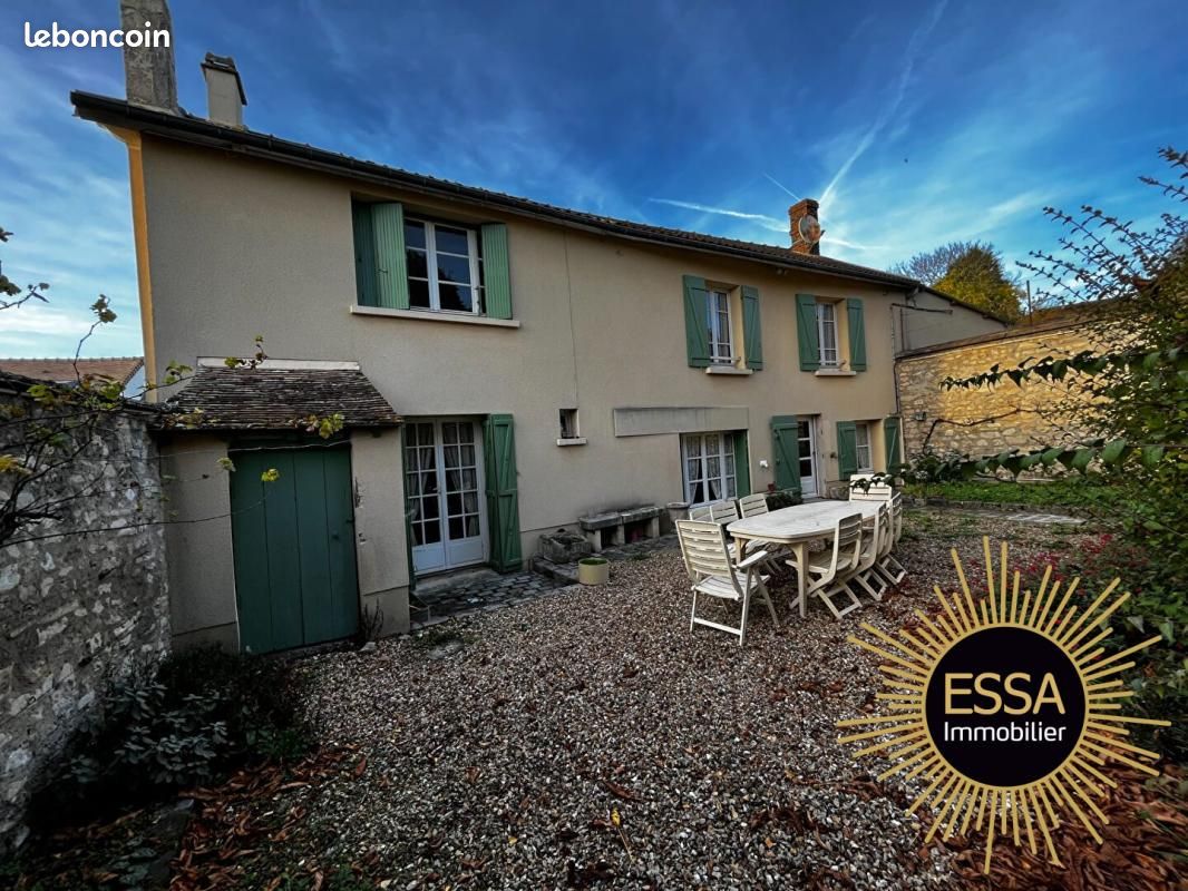 5 bedrooms Townhouse in Chavenay, France No. 327460