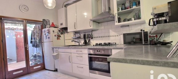 2 bedrooms House in Marseille, France No. 327390 3