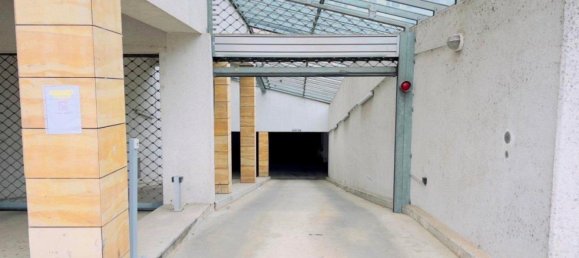  موقف سيارات في Dresden, Germany رقم 228002 5