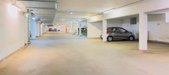  موقف سيارات في Dresden, Germany رقم 228002 7