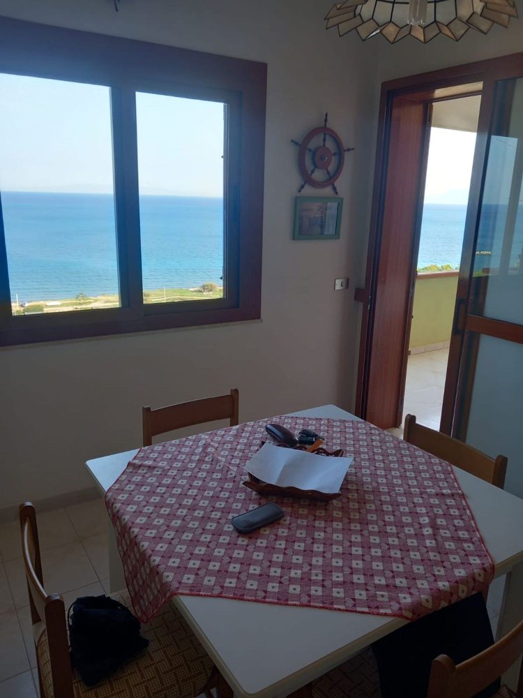 3 rooms Apartment in Messina, Italy No. 48369