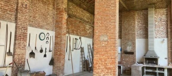 4 bedrooms House in Breme, Italy No. 318943 31