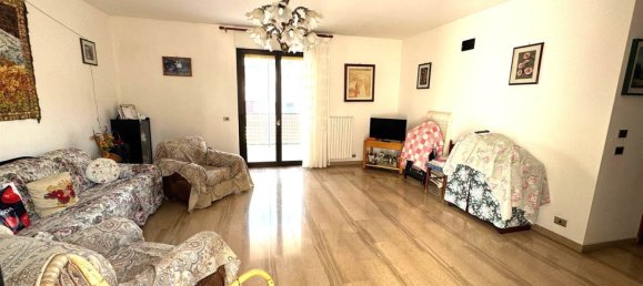 3 chambres Appartement à Triggiano, Italy No. 315330 6