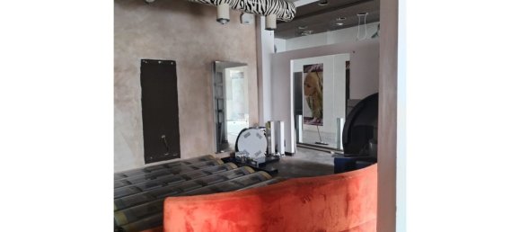 120m² Commercial property in Rome, Italy No. 52033 6