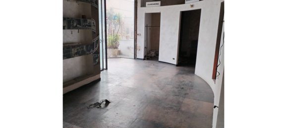 120m² Commercial property in Rome, Italy No. 52033 3